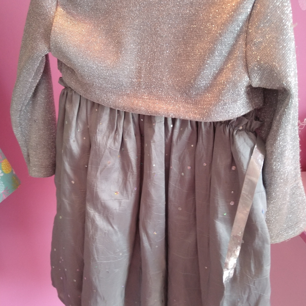 Girls dress
